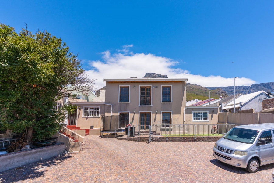 8 Bedroom Property for Sale in Walmer Estate Western Cape